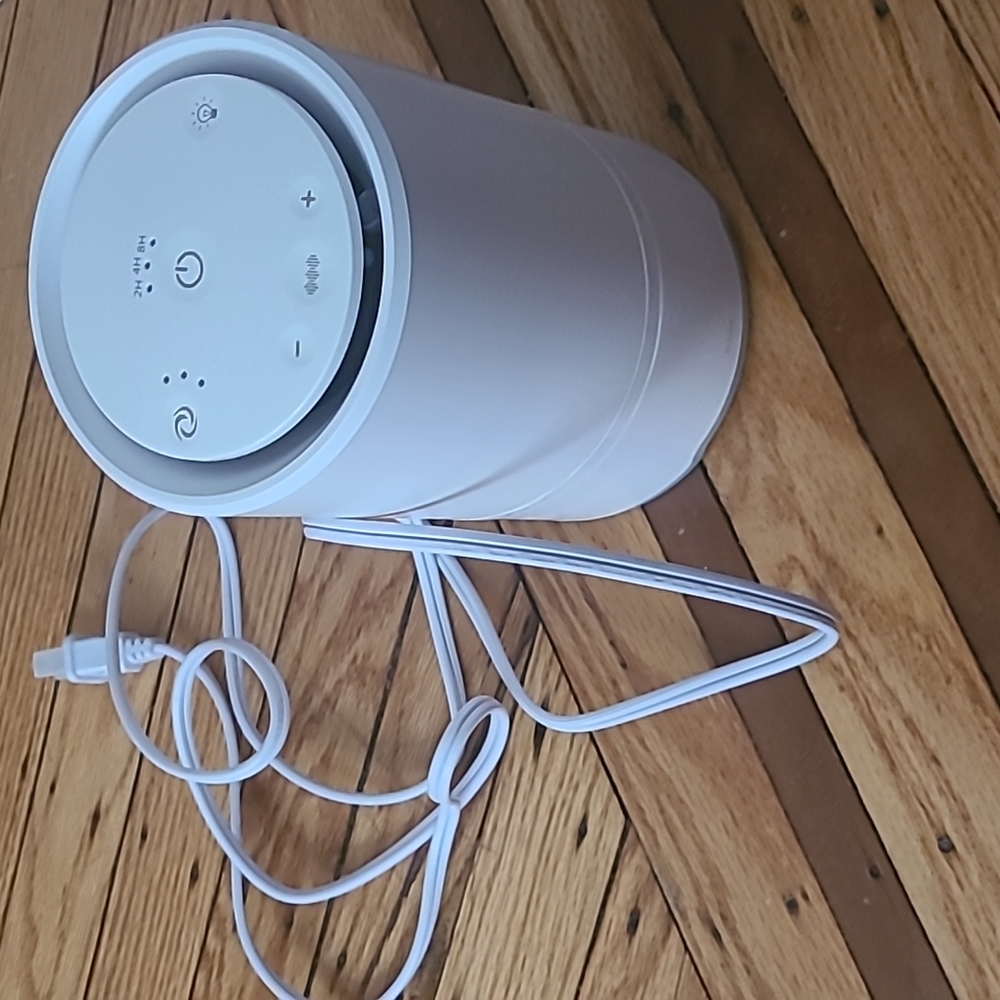 Air Purifier by Fridababy, white